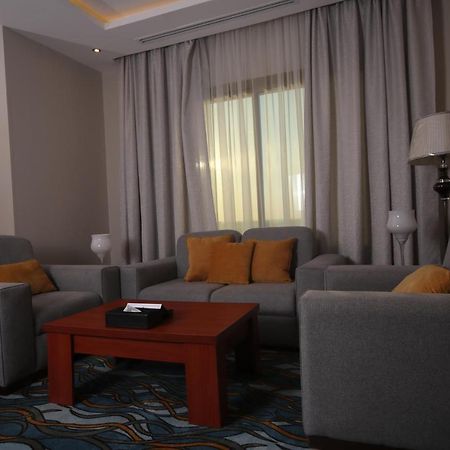 Tobal Al Zahra Hotel Apartments Dzsidda Kültér fotó