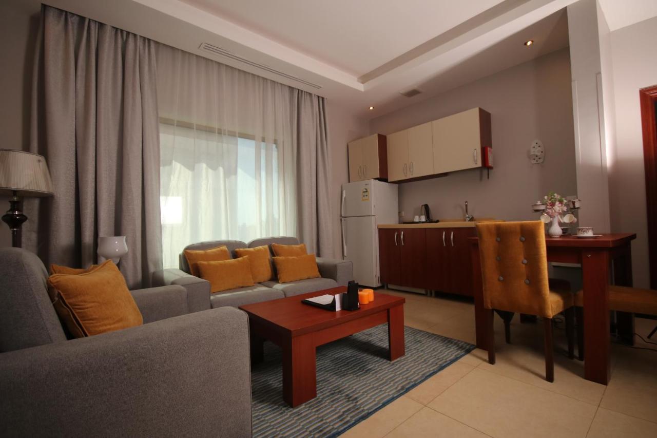 Tobal Al Zahra Hotel Apartments Dzsidda Kültér fotó