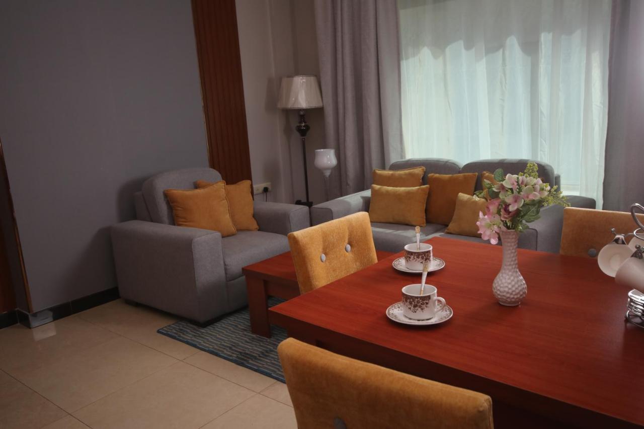 Tobal Al Zahra Hotel Apartments Dzsidda Kültér fotó