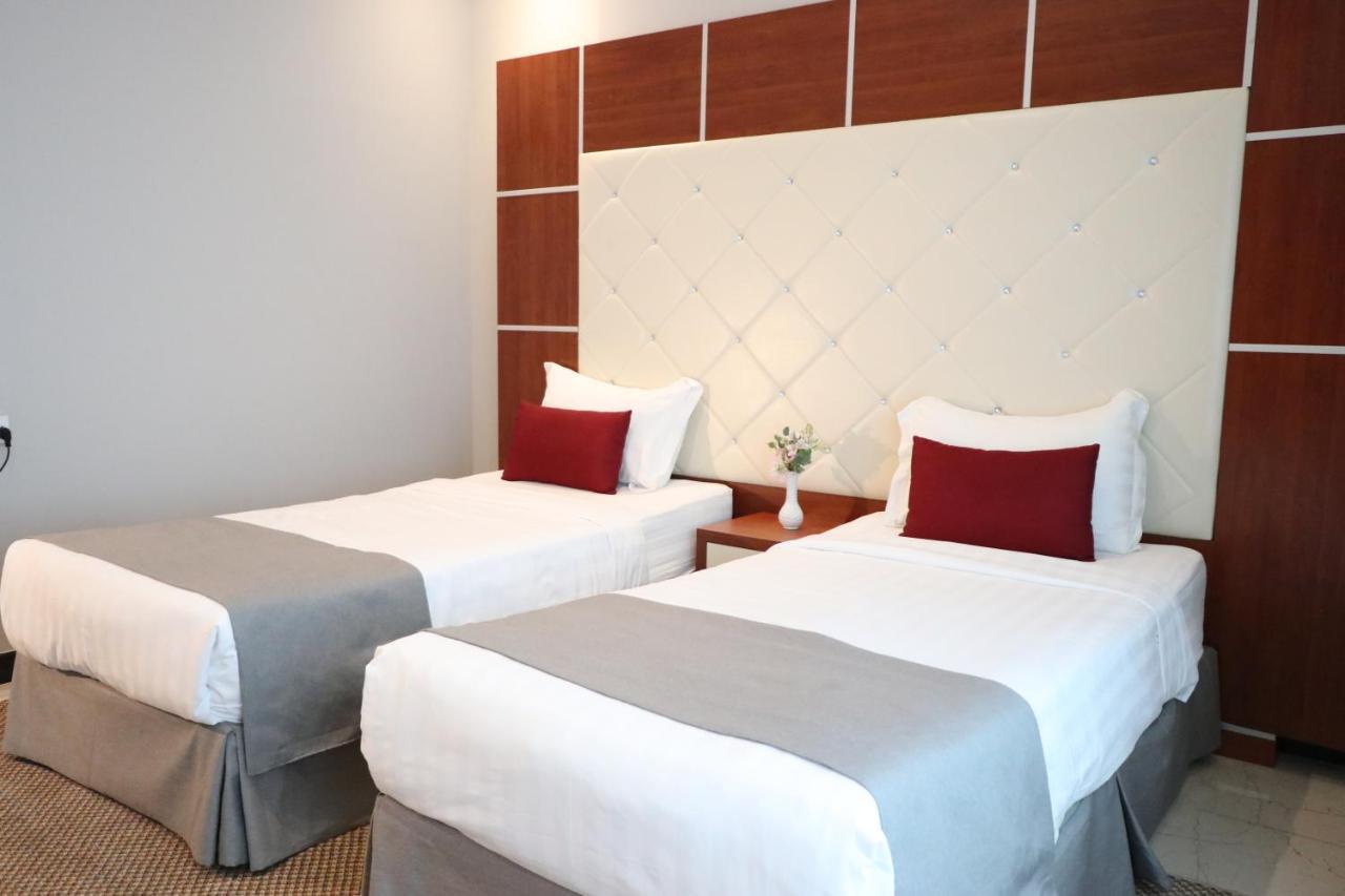 Tobal Al Zahra Hotel Apartments Dzsidda Kültér fotó