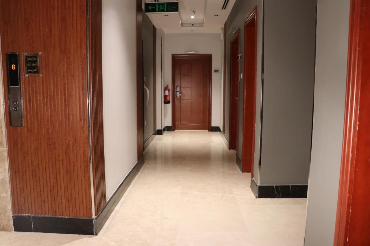 Tobal Al Zahra Hotel Apartments Dzsidda Kültér fotó