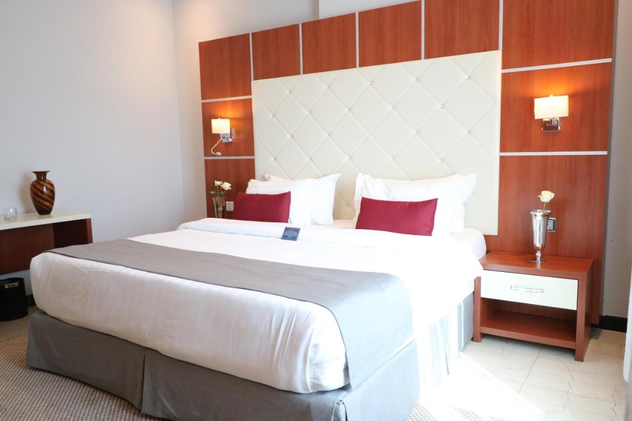 Tobal Al Zahra Hotel Apartments Dzsidda Kültér fotó