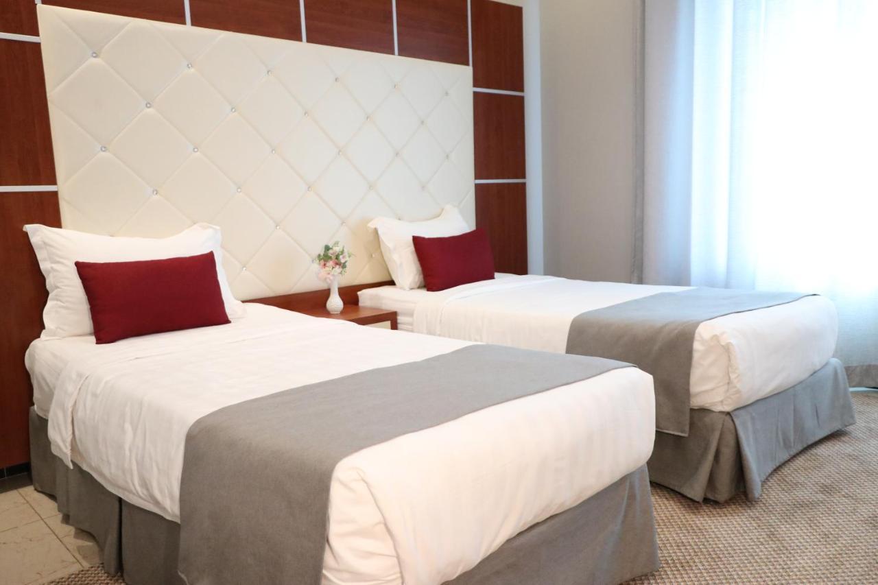Tobal Al Zahra Hotel Apartments Dzsidda Kültér fotó