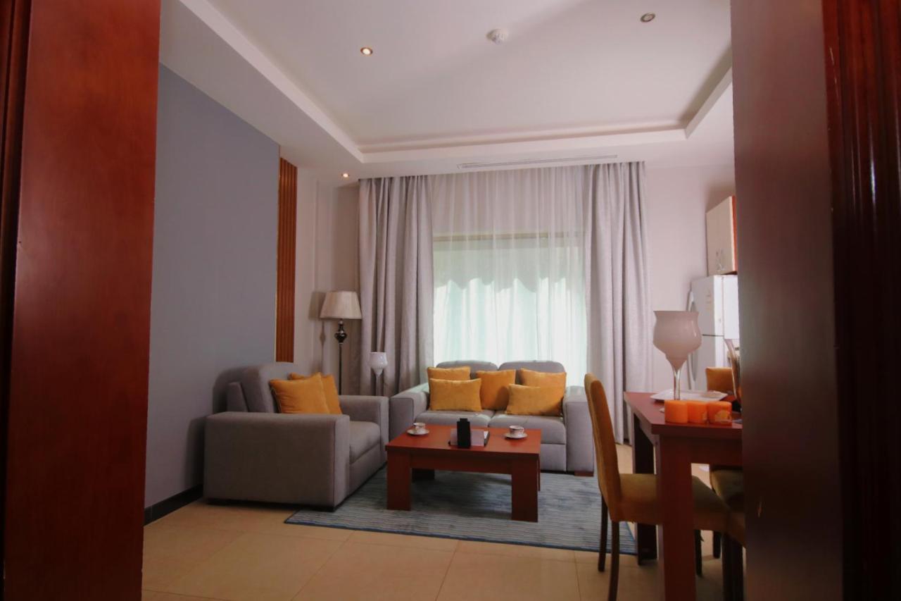 Tobal Al Zahra Hotel Apartments Dzsidda Kültér fotó